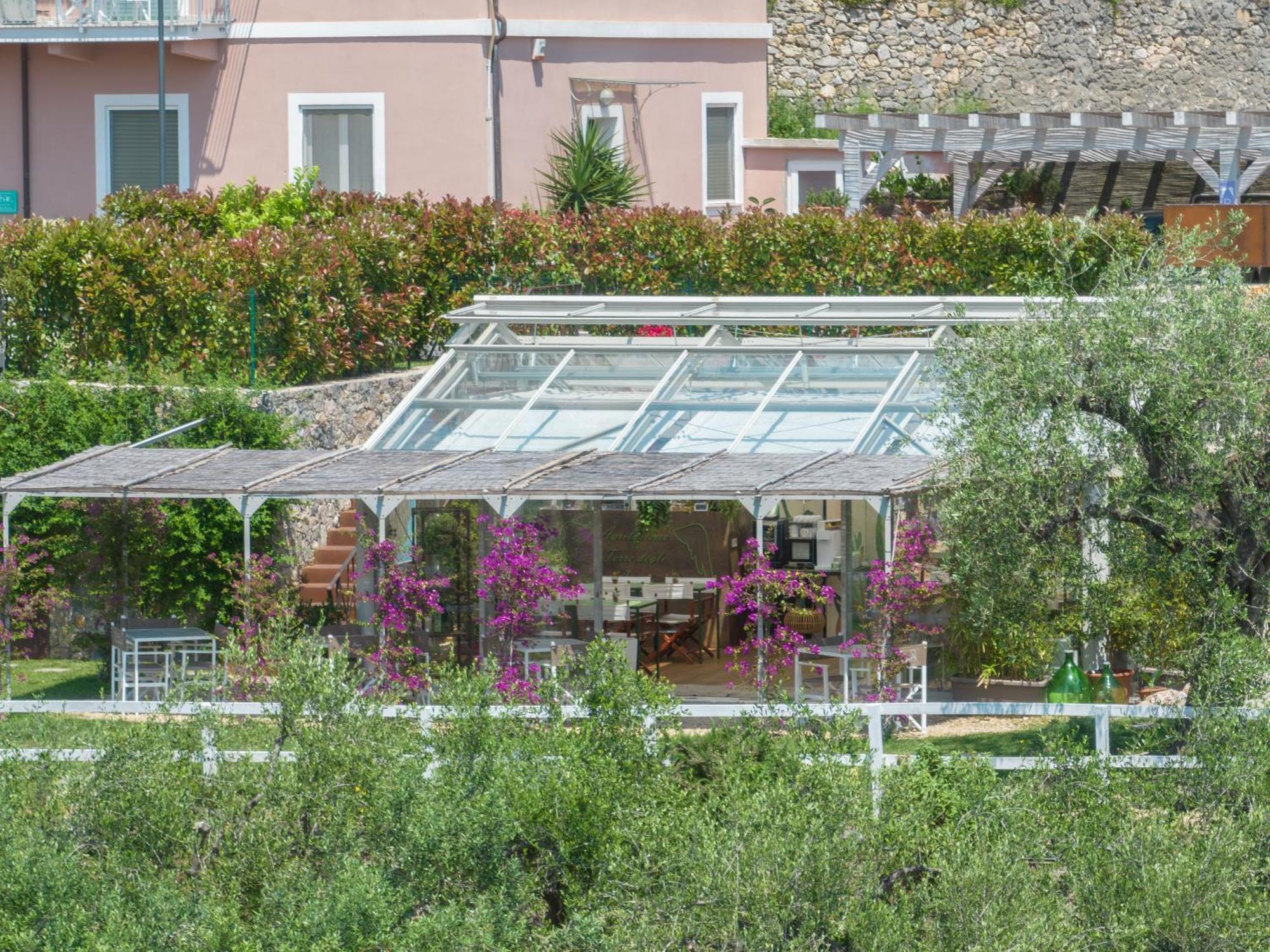 Agriturismo Terre Degli Angeli Пиетра Лигуре Екстериор снимка
