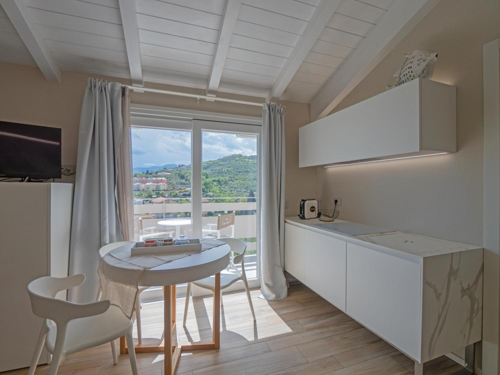 Agriturismo Terre Degli Angeli Пиетра Лигуре Екстериор снимка