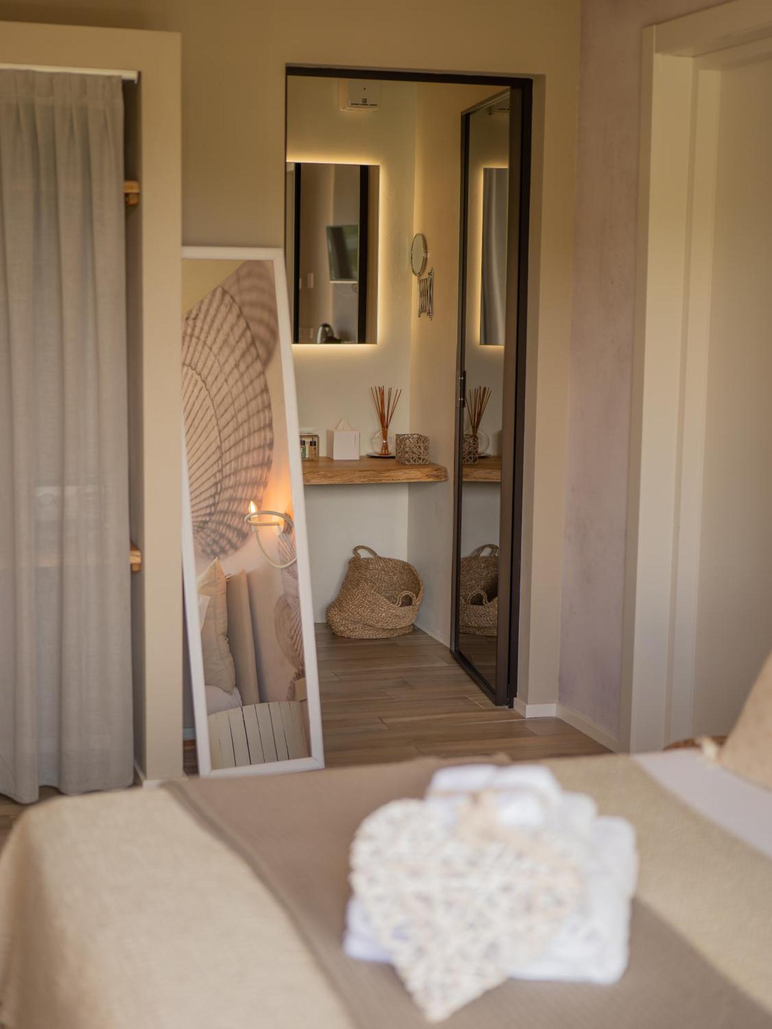 Agriturismo Terre Degli Angeli Пиетра Лигуре Екстериор снимка