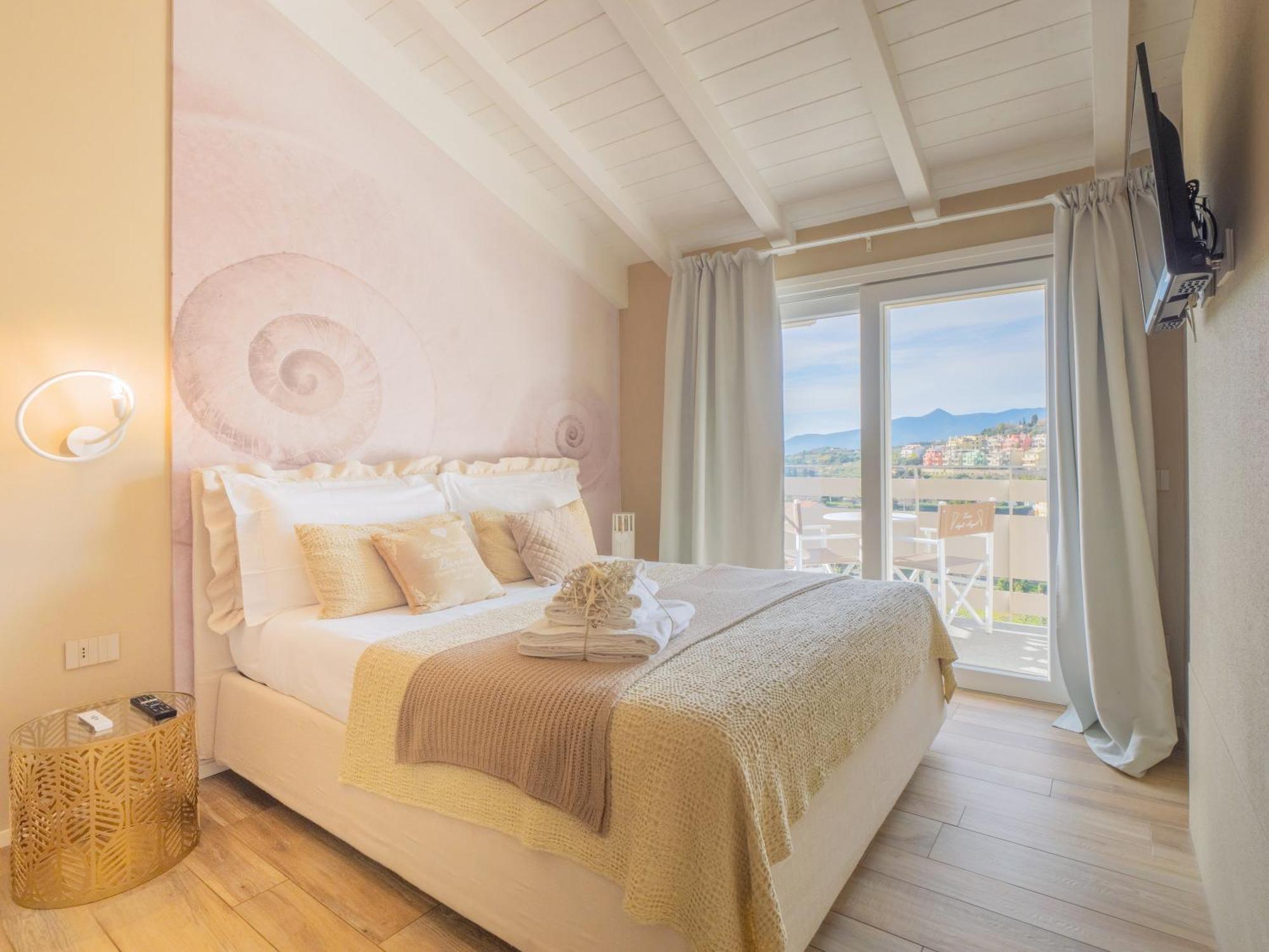 Agriturismo Terre Degli Angeli Пиетра Лигуре Екстериор снимка
